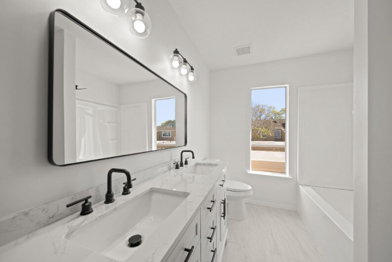 Building Photo - 11650 Village Pl Dr