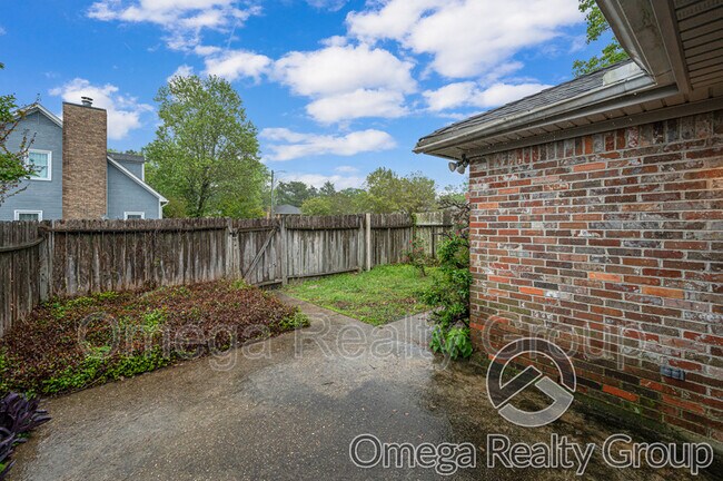 Building Photo - 1849 Young Farm Rd