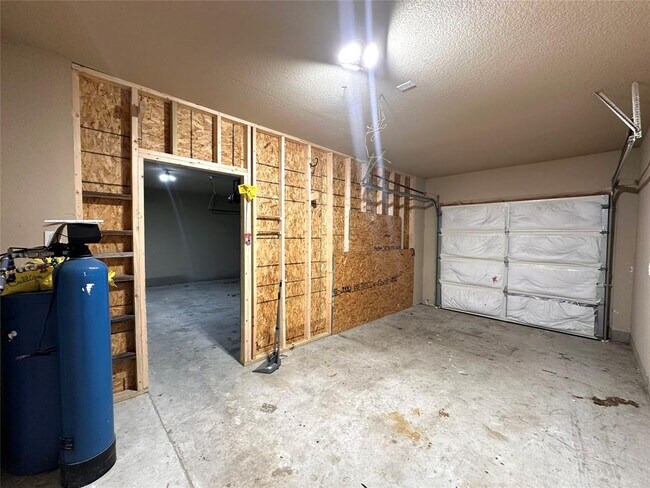 Building Photo - 2609 Pumpkin Ridge Ct