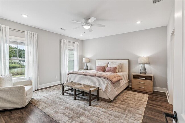 Building Photo - 313 Bottlebrush Walk