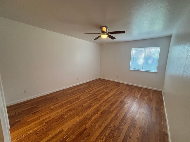 Building Photo - 813 Morton Ave