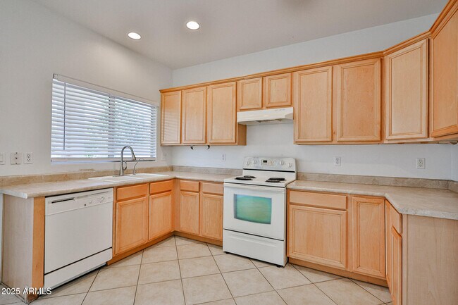 Building Photo - 14584 W Watson Ln