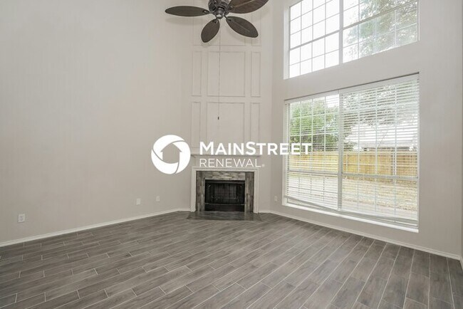 Building Photo - 4 Bedroom Pet-Friendly Home in FORT WORTH,...