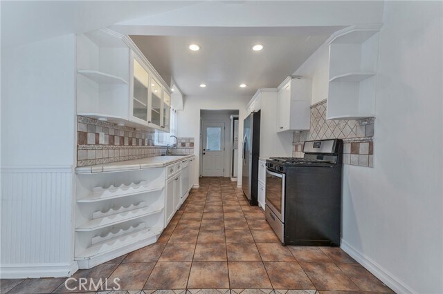 Building Photo - 3442 Laurel Canyon Blvd