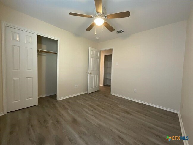 Building Photo - 169 Spring Branch Loop