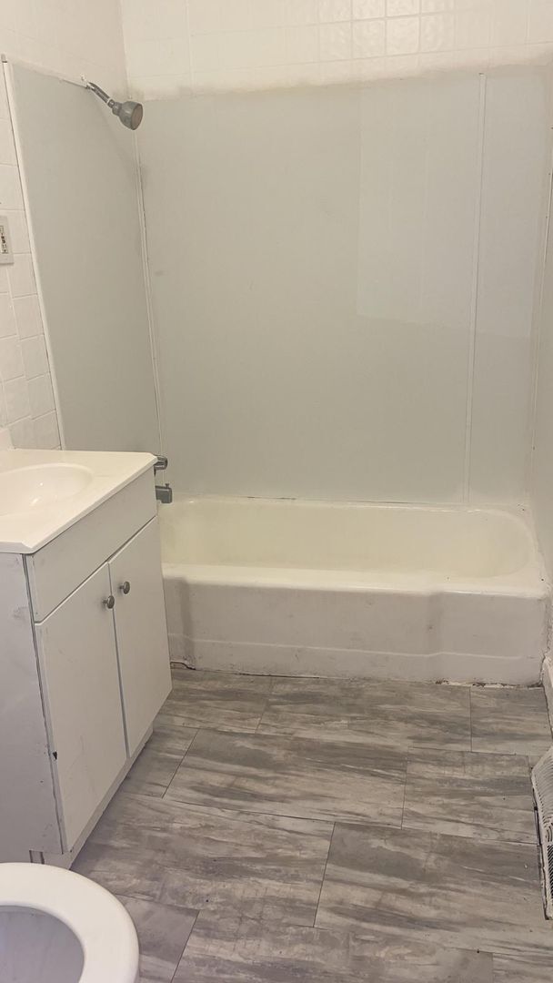 Building Photo - 4 bedroom ranch near dearborn- Section 8 A...
