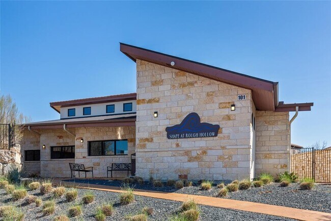Building Photo - 117 Beneteau Dr