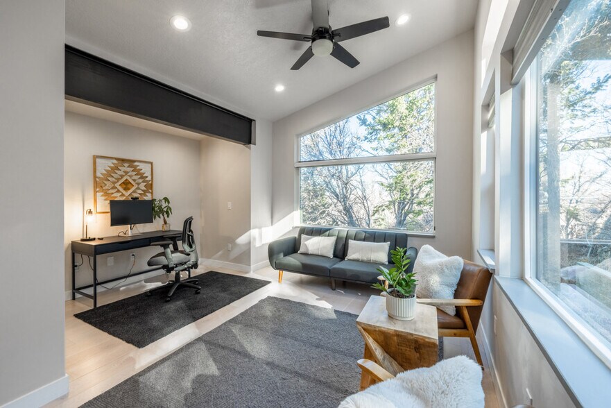 Building Photo - 255 Matterhorn Dr