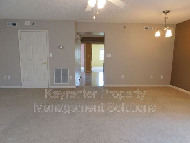 Building Photo - 24 Rose Garden Ln
