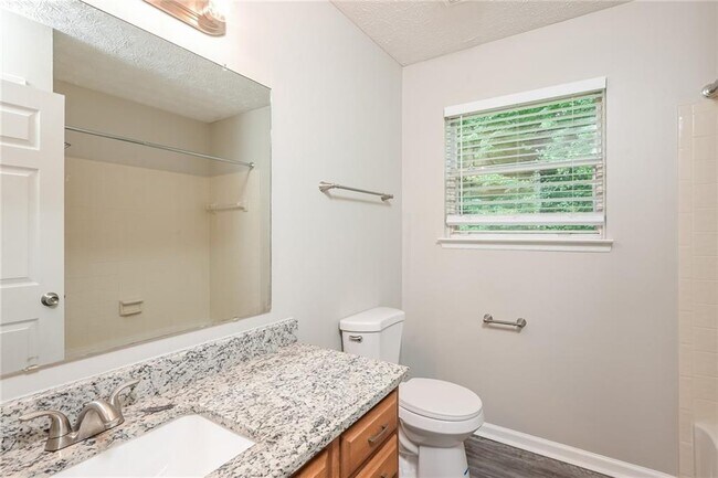 Building Photo - 10450 Summer Creek Dr
