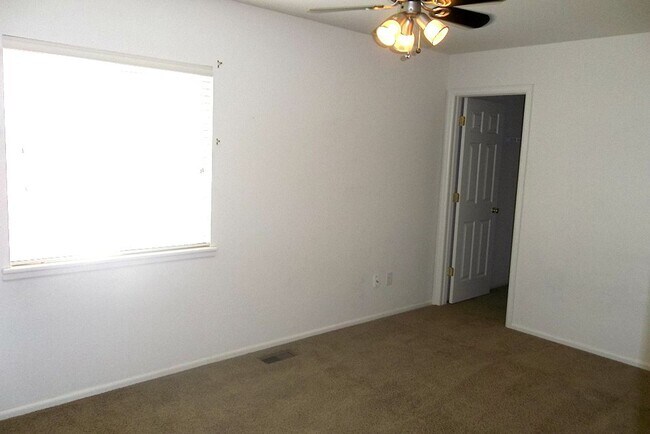 Building Photo - Quiet Neighborhood Living with Room to Grow