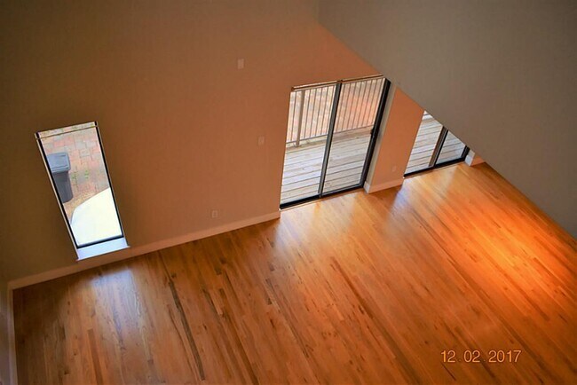 Building Photo - 4338 Spencer St