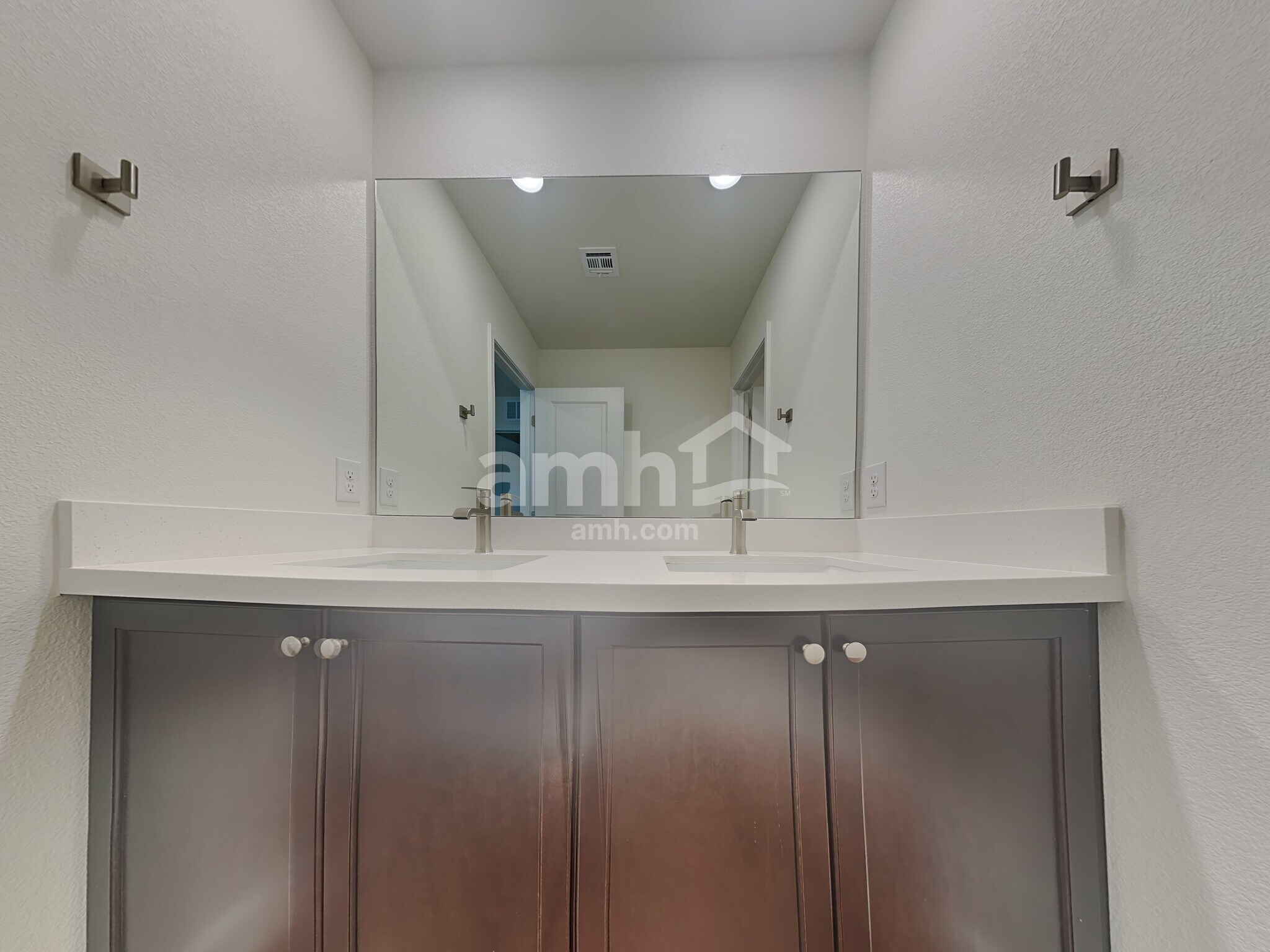 Building Photo - 6138 Theodore St