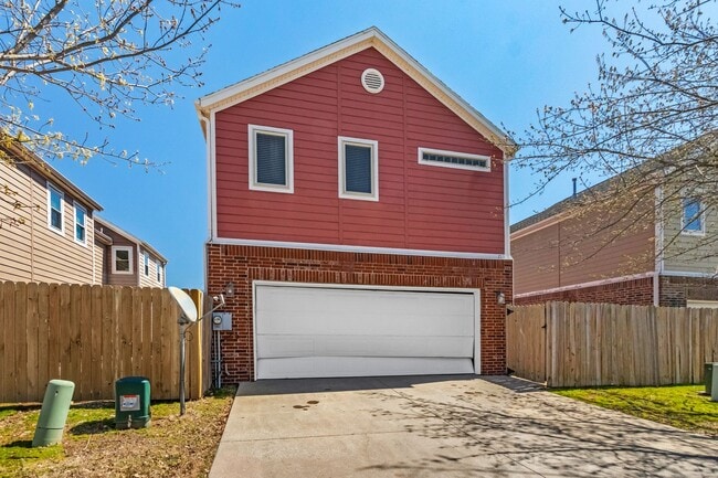 Building Photo - Beautiful Two-Story House.