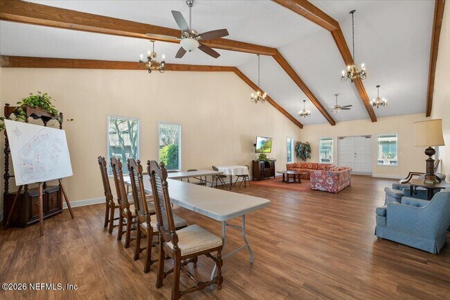 Building Photo - 8140 Sutton Pl N