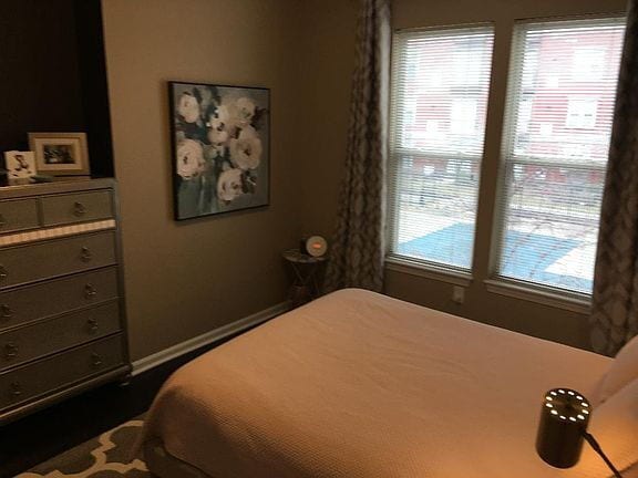 Building Photo - 1000 Providence Pl