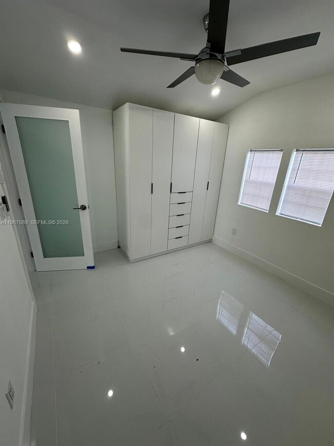 Building Photo - 235 W 16th St