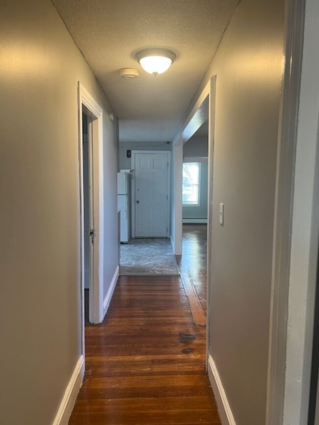 Building Photo - 72 Pocasset Ave