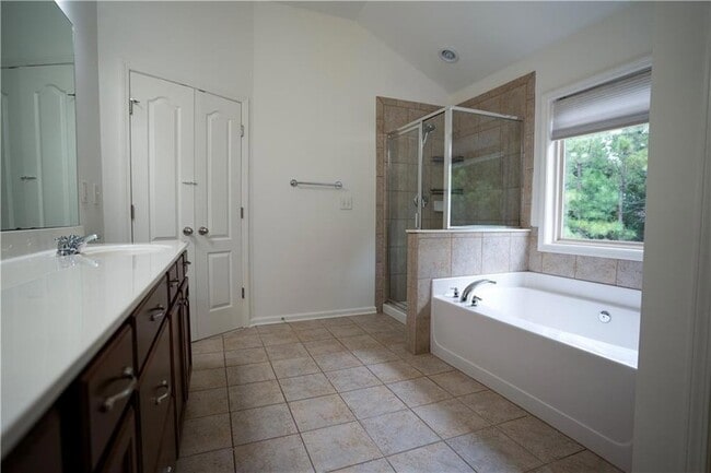 Building Photo - 2412 Harpers Way