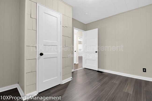 Building Photo - 849 Ruby Ave