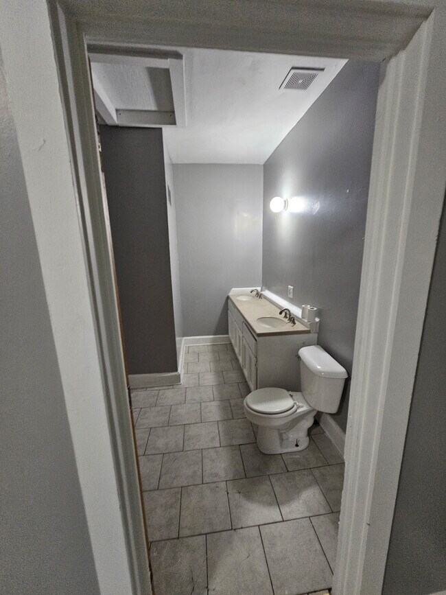 Building Photo - 1436 N 30th St