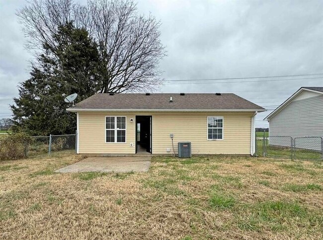 Building Photo - 915 Stateline Rd.