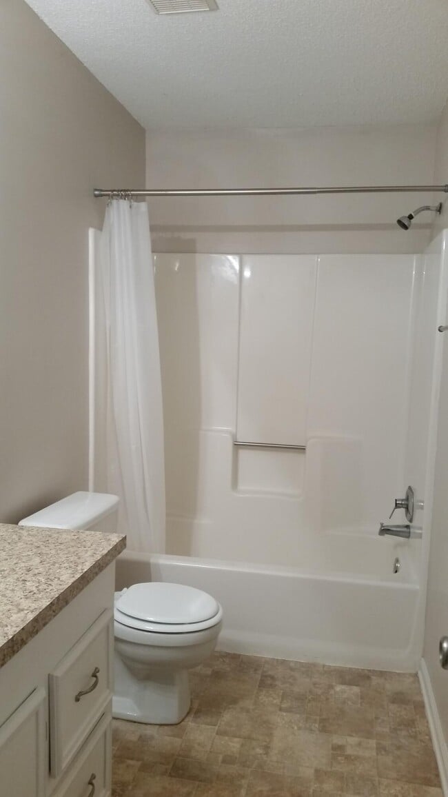 Building Photo - 1200 Black Walnut Ct