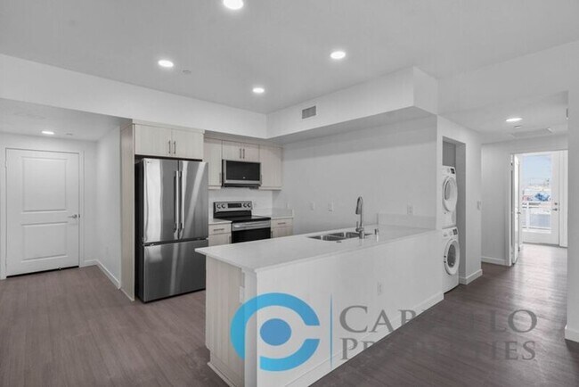 Primary Photo - 2724 El Cajon Blvd