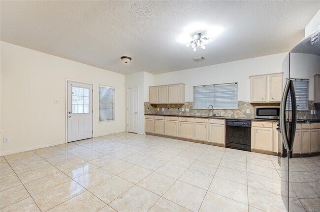 Building Photo - 21735 Oakbridge Park Ln