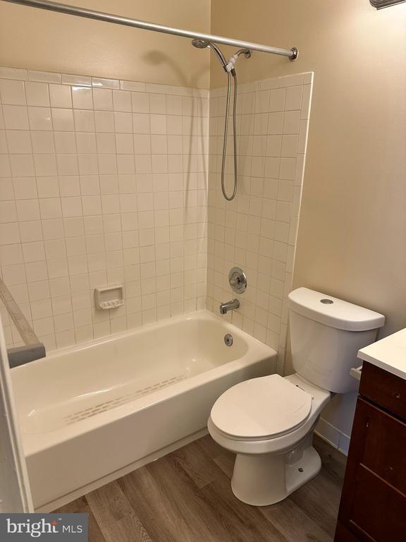 Building Photo - 5235 Walney Rd