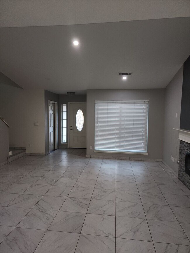 Building Photo - 1609 Cashmere Dr