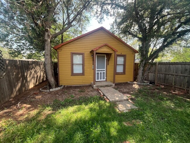 Primary Photo - 2409 23rd St