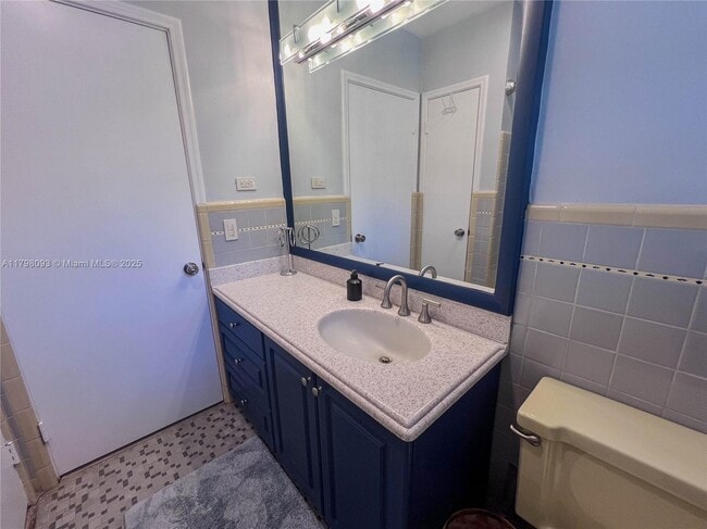 Building Photo - 500 Perugia Ave