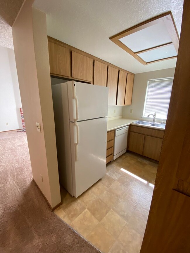 Building Photo - Cirbywoods Condo
