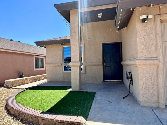 Building Photo - 14416 Spanish Point Dr