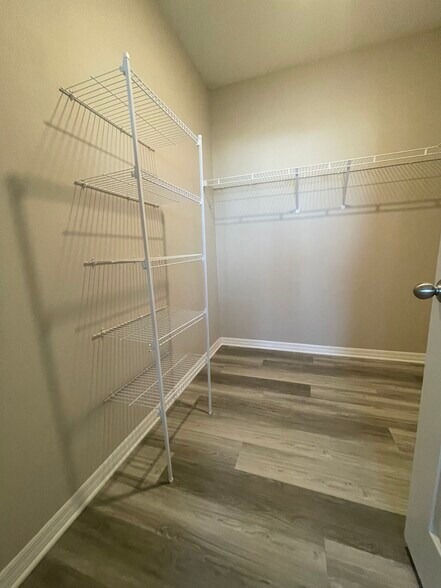 Walk in closet - 12648 Night View Dr
