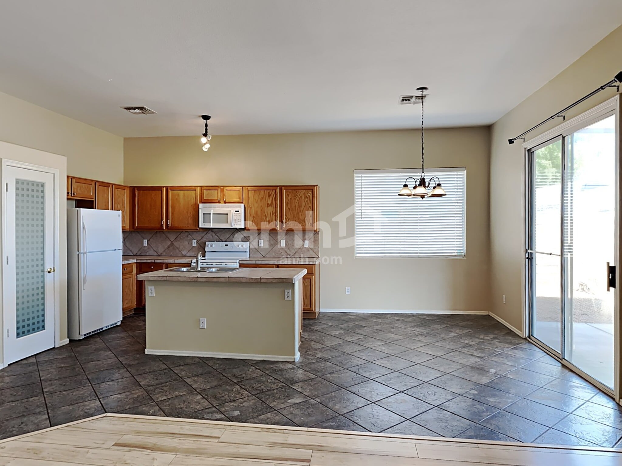 Building Photo - 15843 N 135th Dr