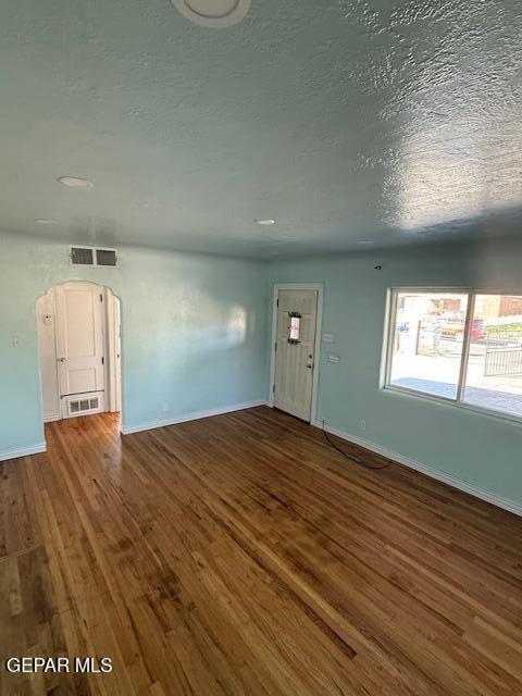 Building Photo - 4642 Walter Ln