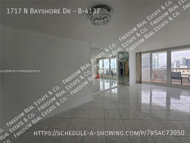 Building Photo - 1717 N Bayshore Dr