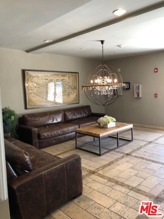 Building Photo - 11848 Kiowa Ave