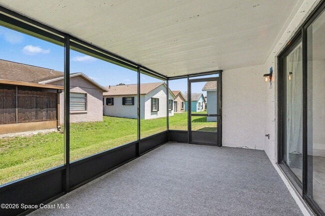 Building Photo - 3695 Brentwood Ct
