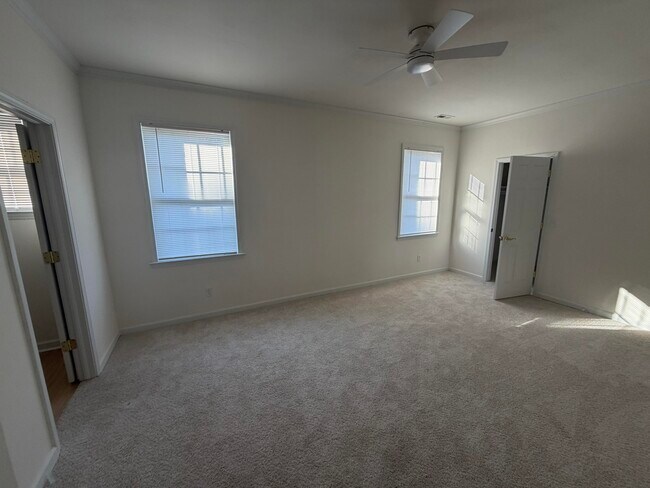 Building Photo - 28 Gertrude Dr