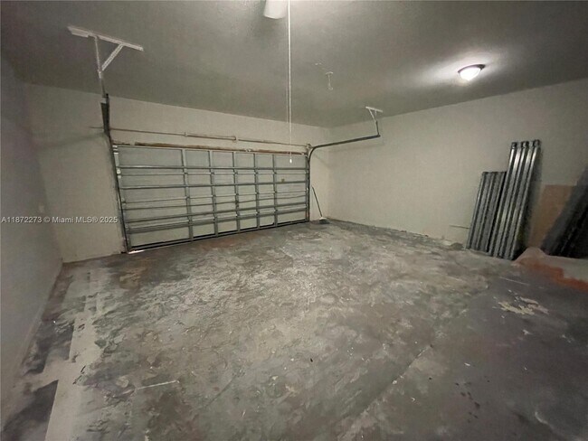 Building Photo - 15810 SW 45th St