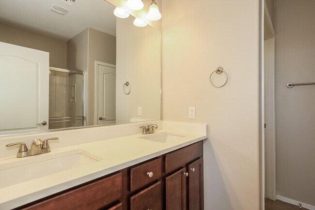 Building Photo - 6269 S Reed Bunting Dr