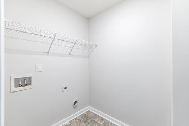 Building Photo - 200 Harrow Dr