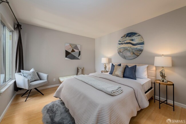 Building Photo - 65 Hermann St