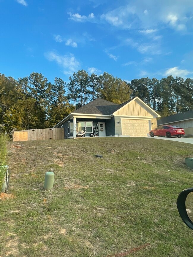 Building Photo - 1212 68th Ct