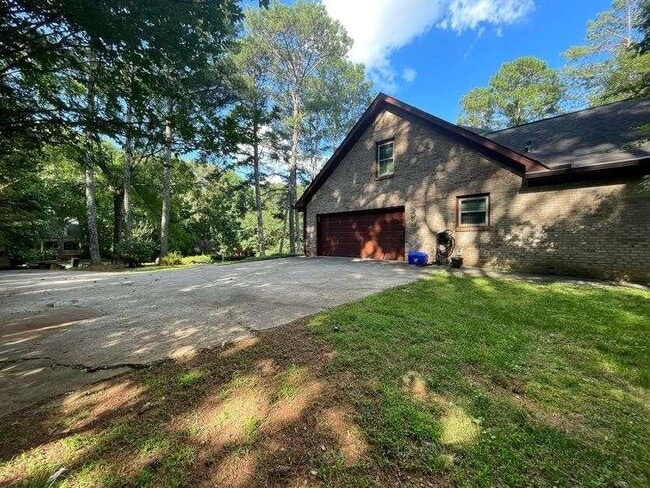 Building Photo - 6134 Millstone Run