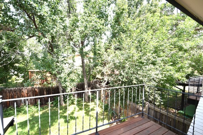 Building Photo - 2643 Sherwood Cir