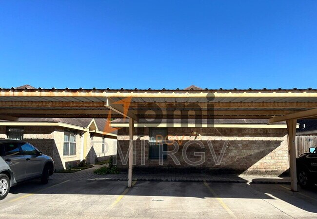 Building Photo - 3802 S Radisson Ave